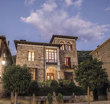 Casa de Indianos de Viniegra de Abajo