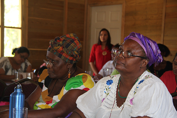Mujer en la escuela para la igualdad Honduras
